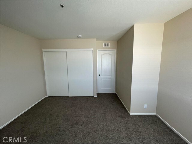 Building Photo - 7271 Kensington Dr