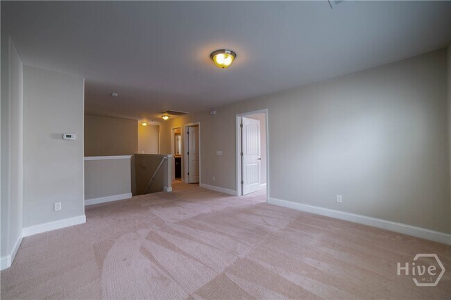 Building Photo - 126 Endicott Dr