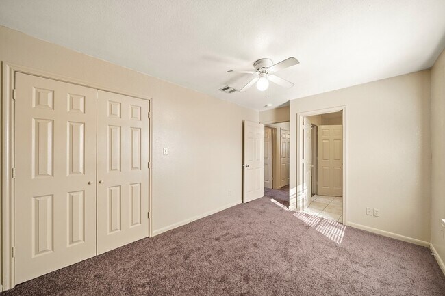 Building Photo - 4636 Mayflower St