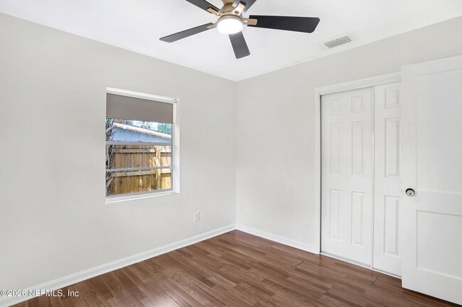 Building Photo - 5236 River Forest Dr