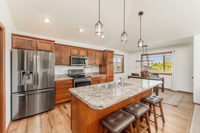 Building Photo - 5721 Bream Ct