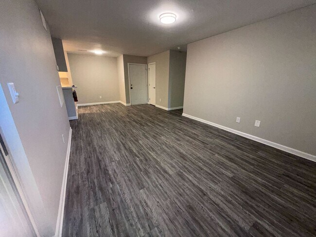 Building Photo - 3714-A West Ave-