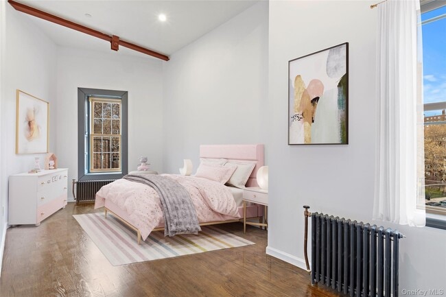 Building Photo - 2610 Third Ave