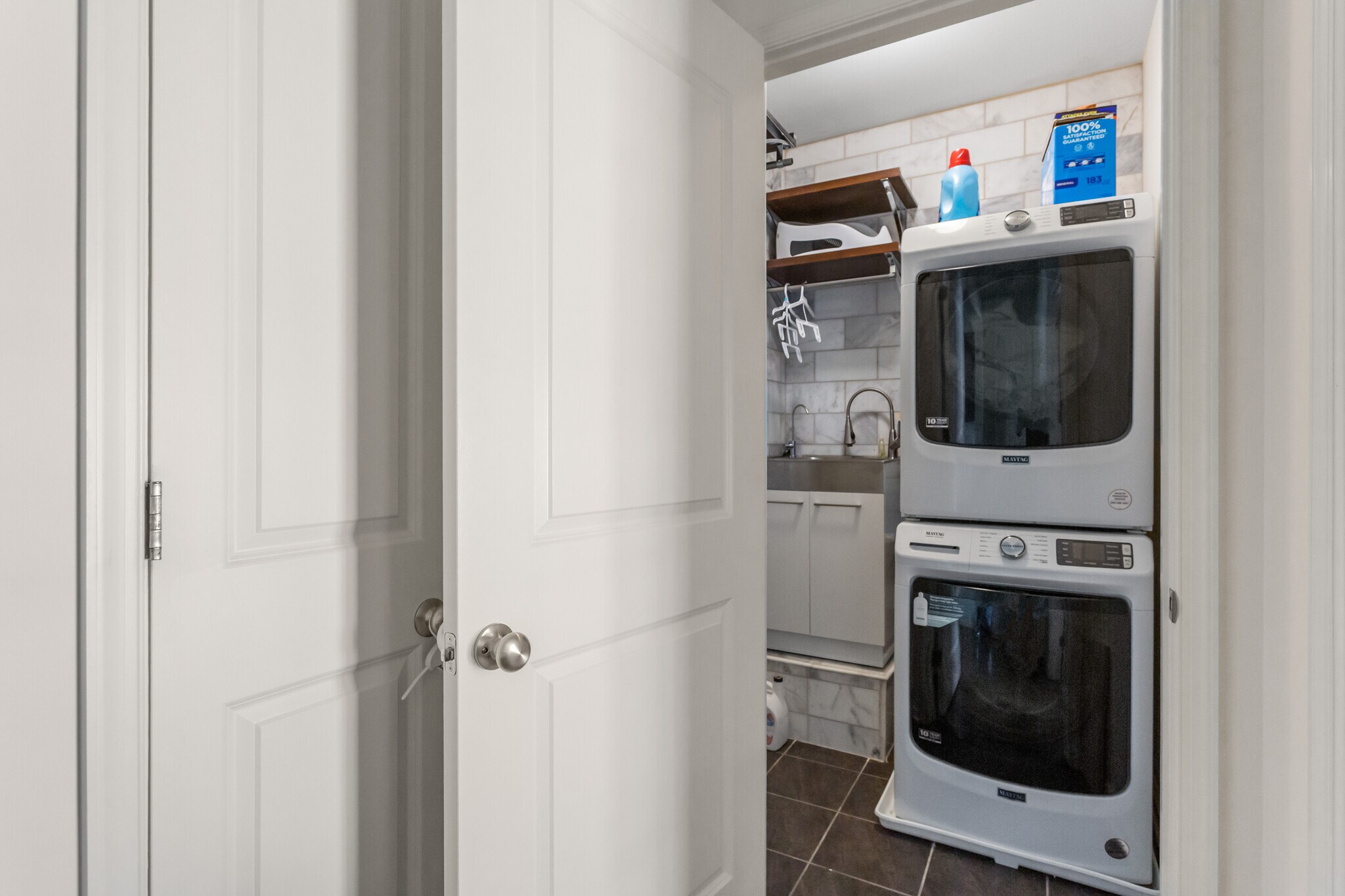 Building Photo - 293 Bradley Dr