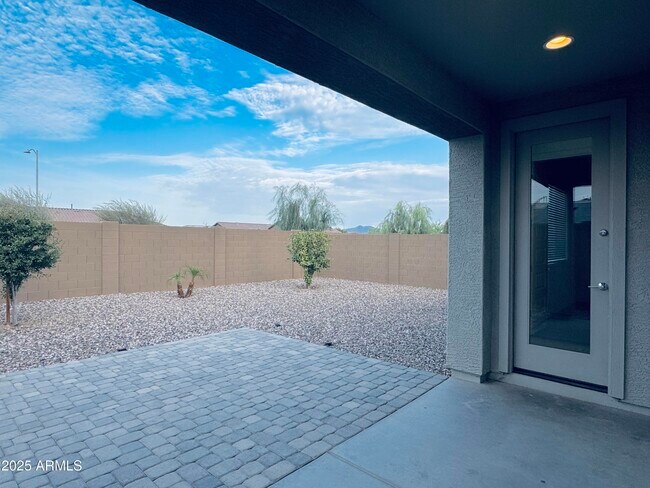 Building Photo - 3729 S 64th Dr