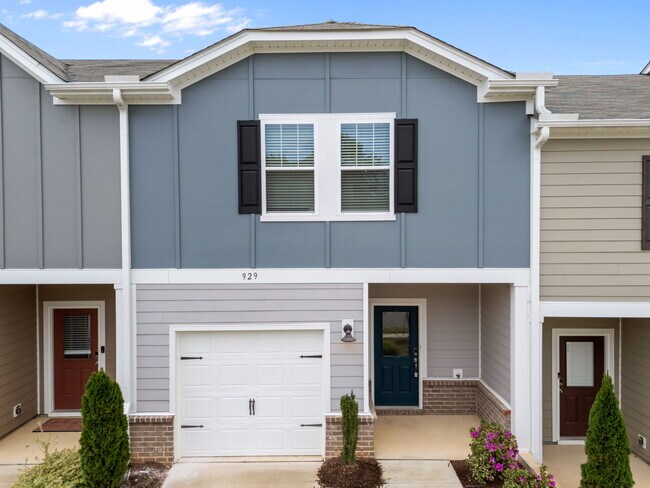 Building Photo - 929 Clearhaven Ln