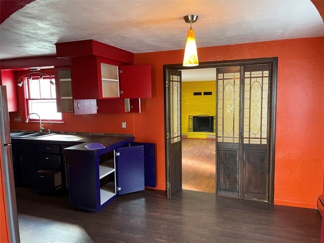 Building Photo - 504 Torrance Ave