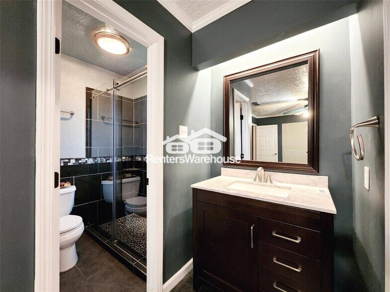 Building Photo - 2830 Virginia Colony Dr