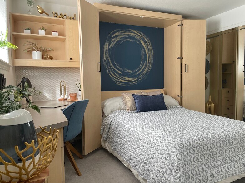 Building Photo - 1833 N Williams St