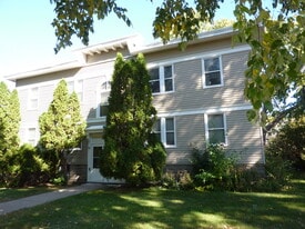 Building Photo - 382 Wheeler St N