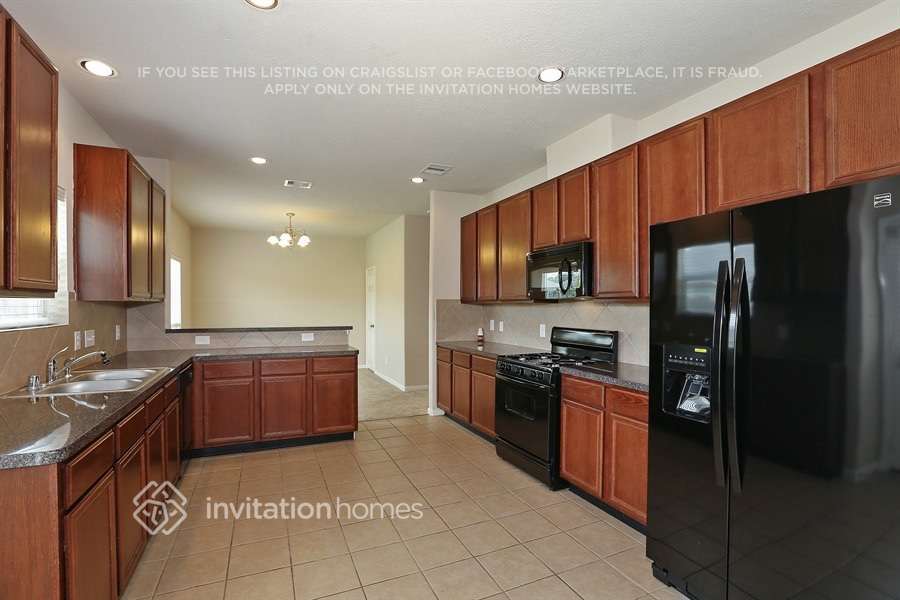 Building Photo - 15602 Forest Creek Farms Dr
