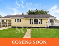 Building Photo - Immaculately kept 4 bedroom, 2 bathroom home