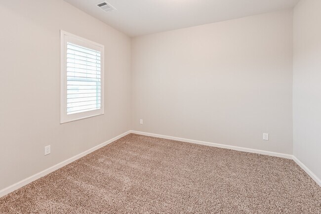 Building Photo - 10080 Pappas Dr