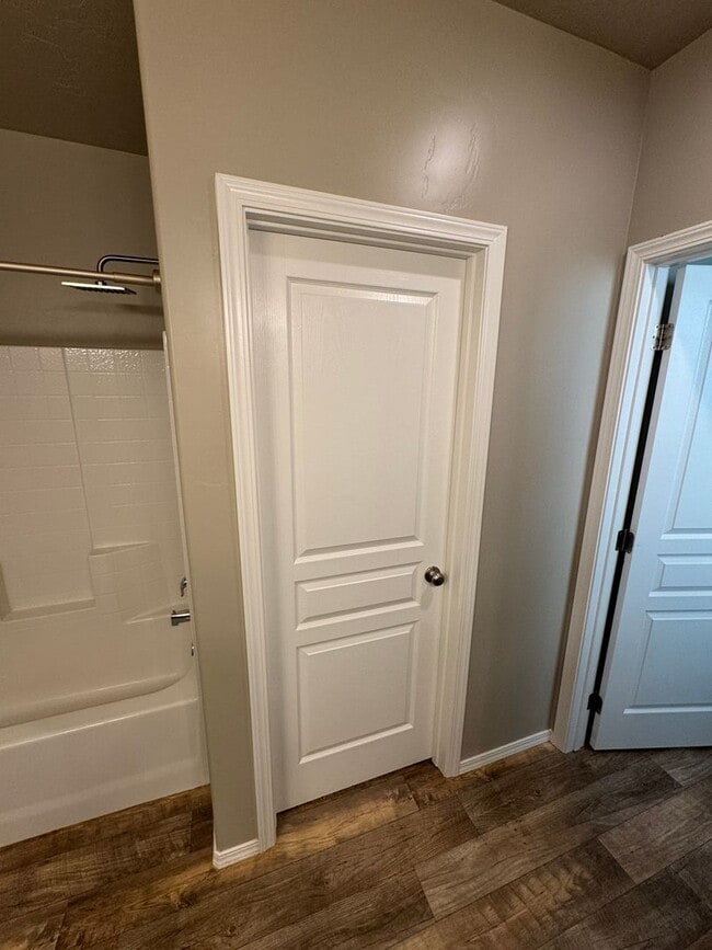 Building Photo - Charming 3-bedroom, 2-bathroom home locate...