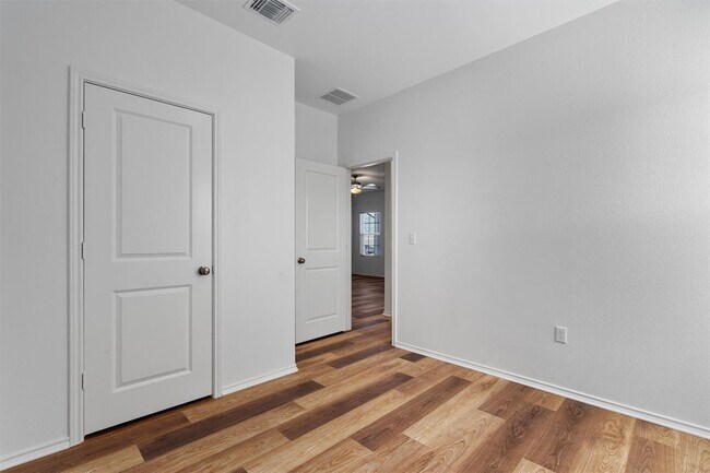 Building Photo - 7704 Poppy Petal Dr