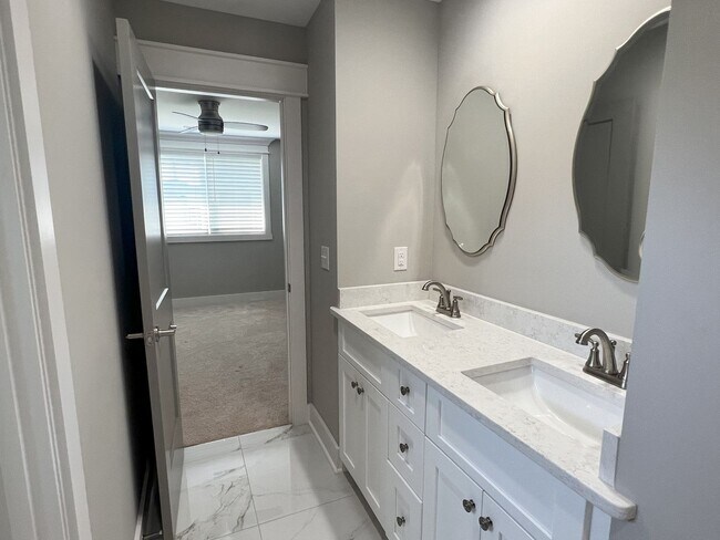 Building Photo - 264 Palmetto Harbour Dr