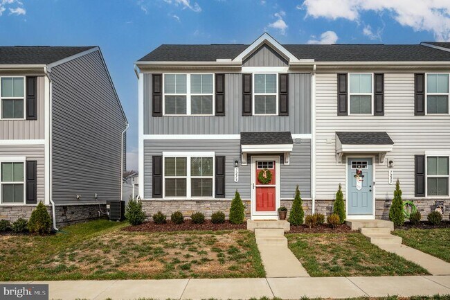 Building Photo - 7233 Statesman Blvd