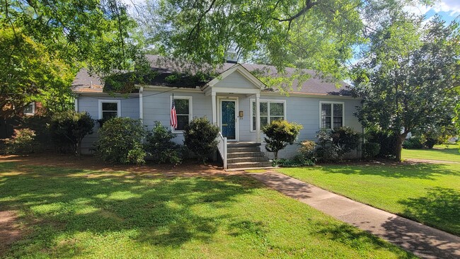 Primary Photo - 2 Bed, 2 Bath Furnished Home in Greenville...