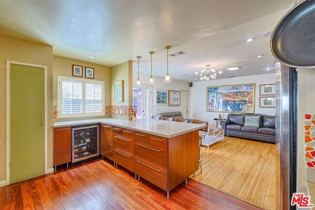 Building Photo - 4722 Ventura Canyon Ave