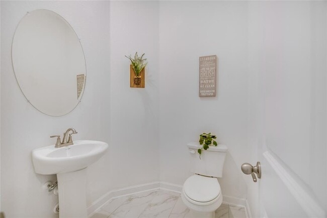 Building Photo - 498 Gamble Dr