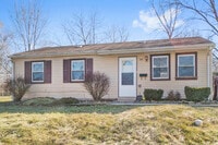 Building Photo - 594 Andover St