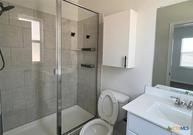 Building Photo - 1228 Esplanade Pkwy