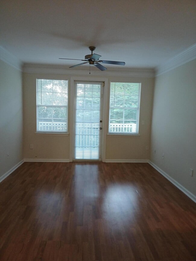 Building Photo - 9857 Baywinds Blvd