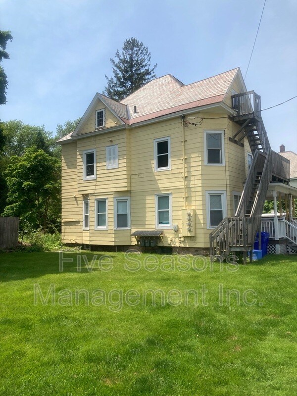 Building Photo - 19 Fletcher Pl