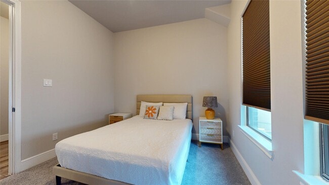 Building Photo - 8305 Greenleaf Ridge Way