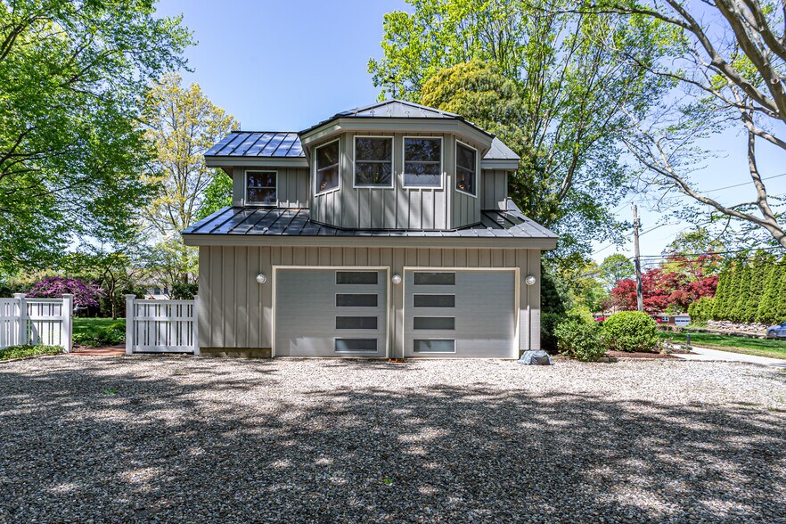 View from driveway - 109 Murray St