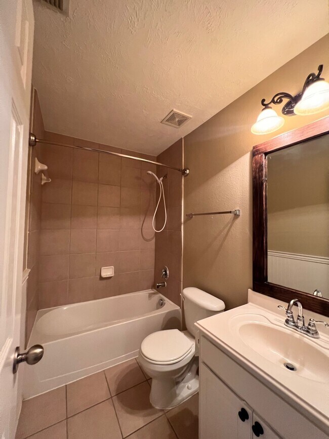 Building Photo - 25826 Chapman Falls Dr