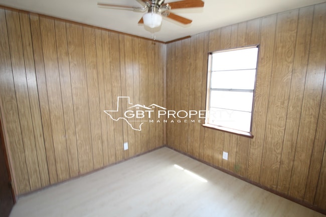 Building Photo - Beautiful Single Family Home