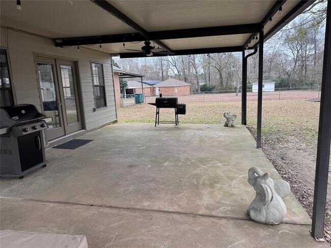 Building Photo - 5740 Jane Rd