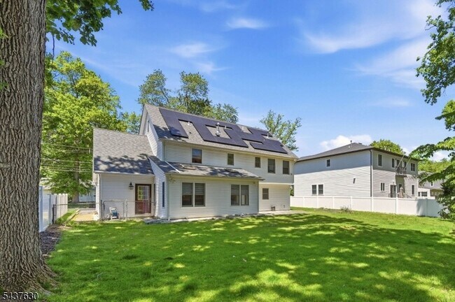Building Photo - 100 Kimball Ave