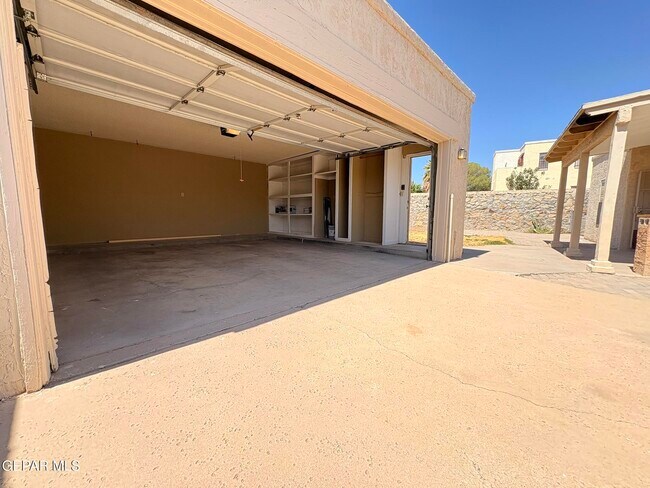 Building Photo - 7148 Villa Hermosa Dr
