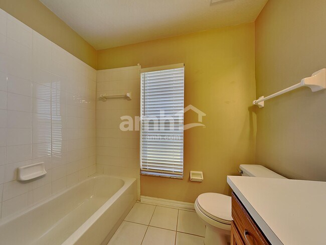 Building Photo - 1353 Crimson Clover Ln