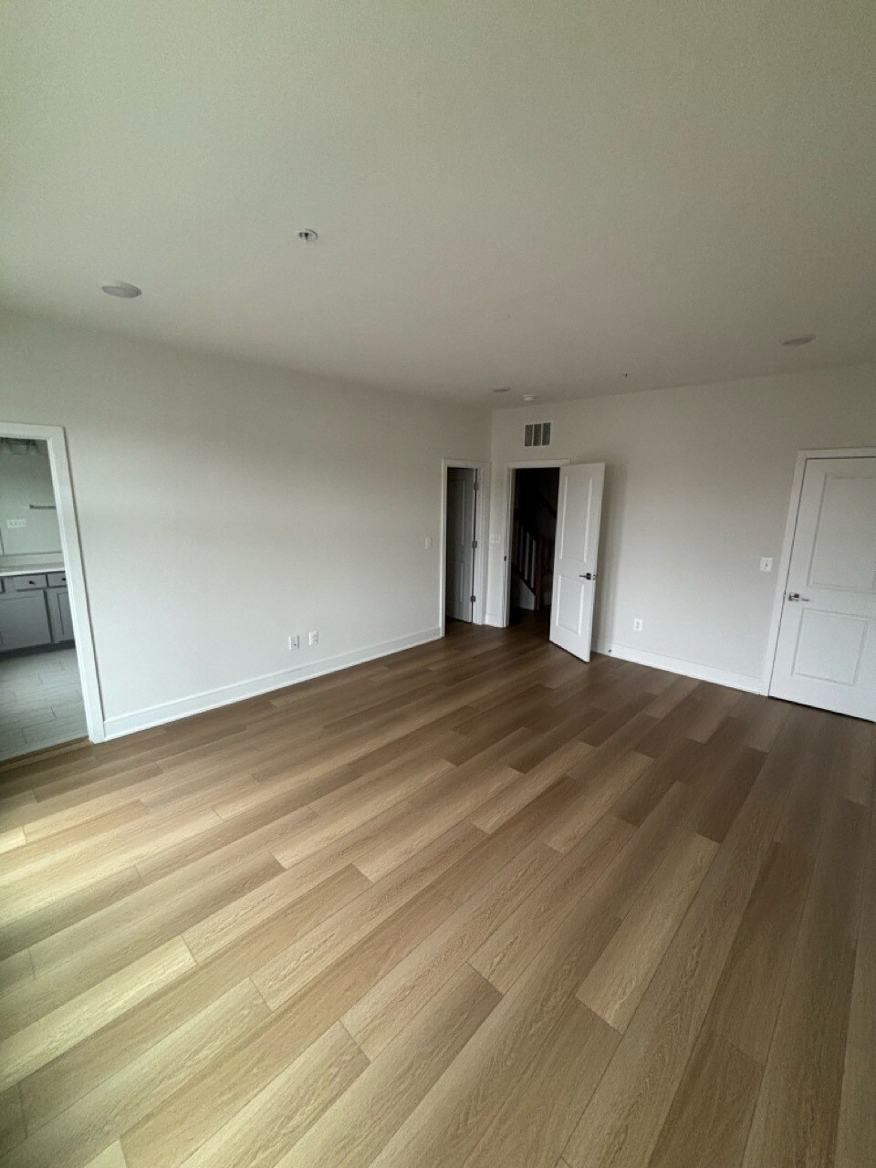 Building Photo - 43396 Farringdon Sq