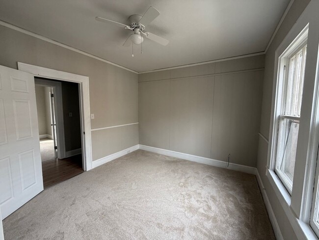 Building Photo - 113 Highland Ave