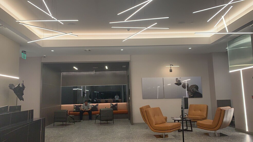 Building Photo - 90 SW 3rd St