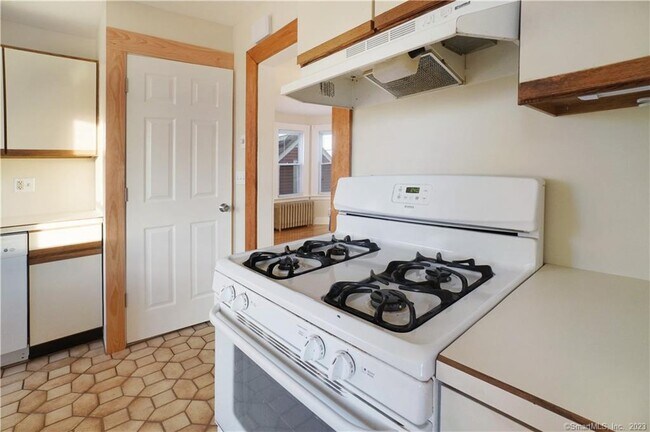 Building Photo - 132 Hemingway Ave