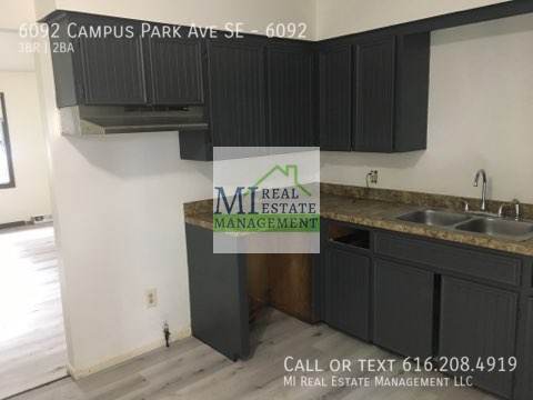 Building Photo - 6092 Campus Park Dr SE