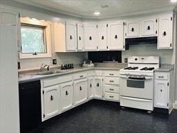 Building Photo - 6 Fletcher St