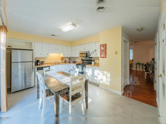 Building Photo - 309 Timberway Cir