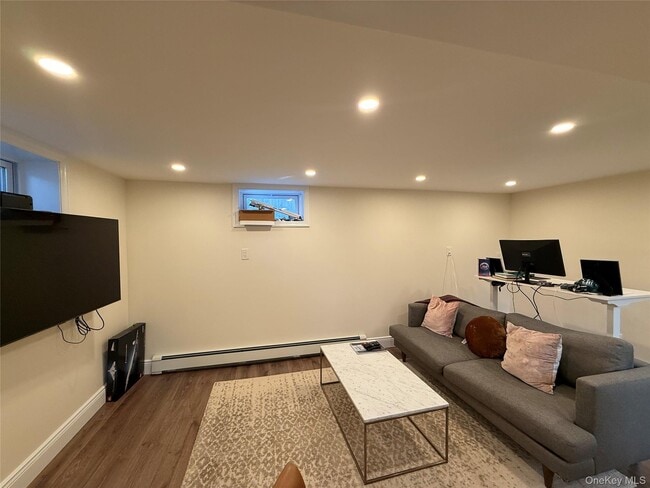 Building Photo - 69 Homestead Ave