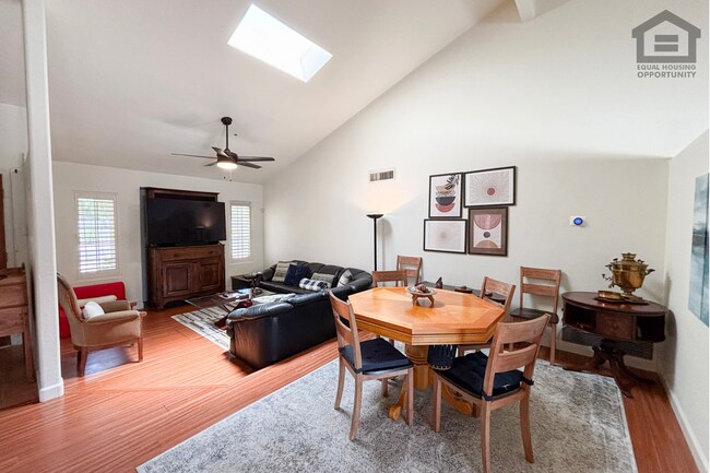 Building Photo - 3Bed/2Bath Furnished Home w/Stunning Backyard! Ready for Immediate Move-In! – POOL!