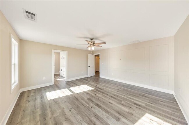 Building Photo - 336 Nobleman Way