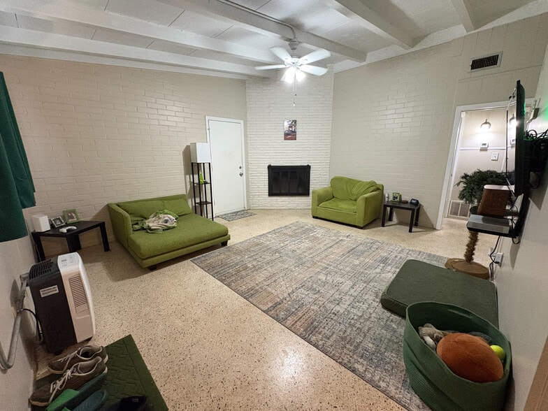 Building Photo - 1211 Friendship Ave