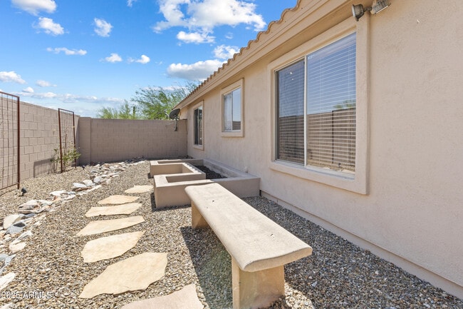 Building Photo - 10278 E Blanche Dr