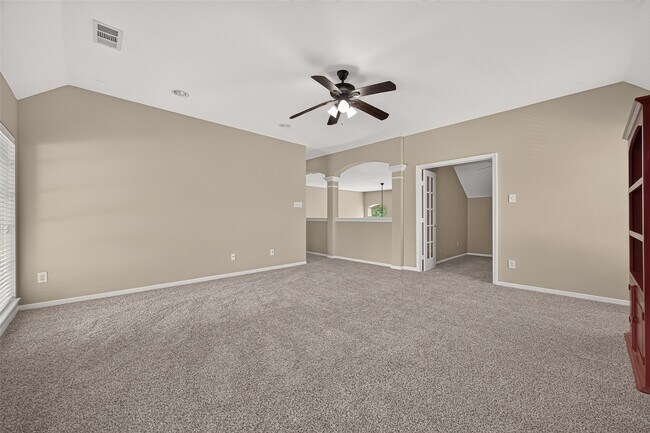 Building Photo - 18515 Autumn Park Dr