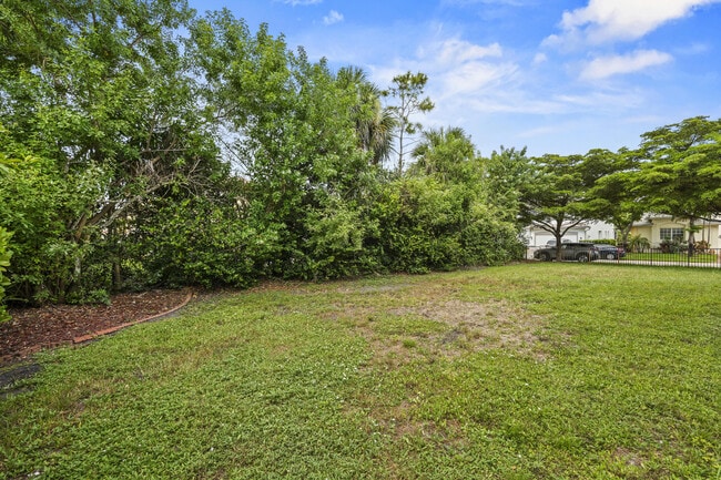 Building Photo - 17464 SW 47th Ct